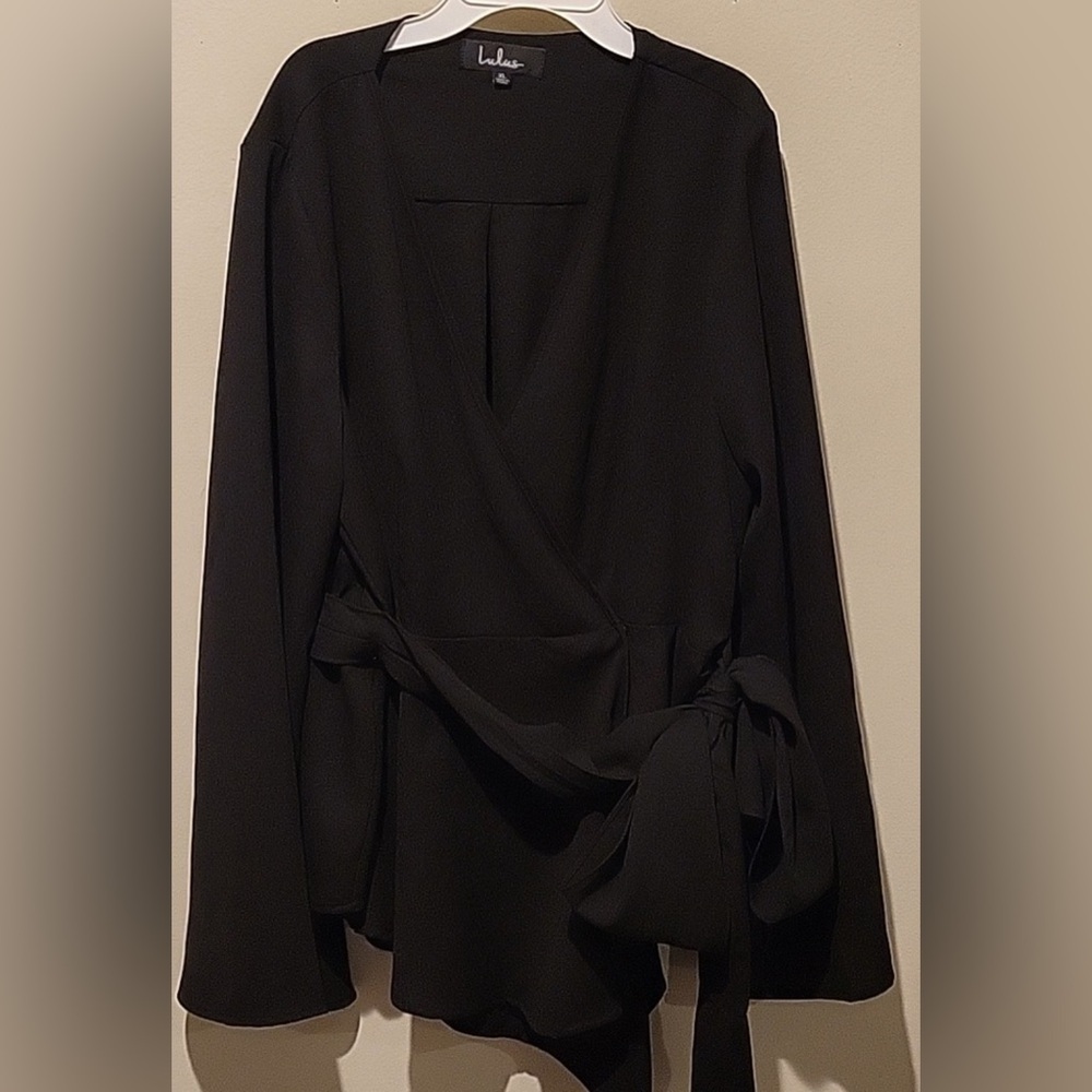 NWOT Lulu’s Fun Black Bell Sleeve Wrap Blouse